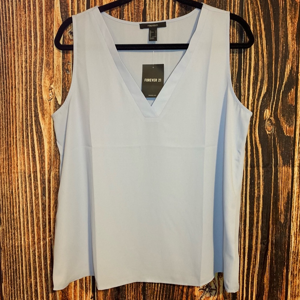 ⛱ Forever 21 Sleeveless Blouse